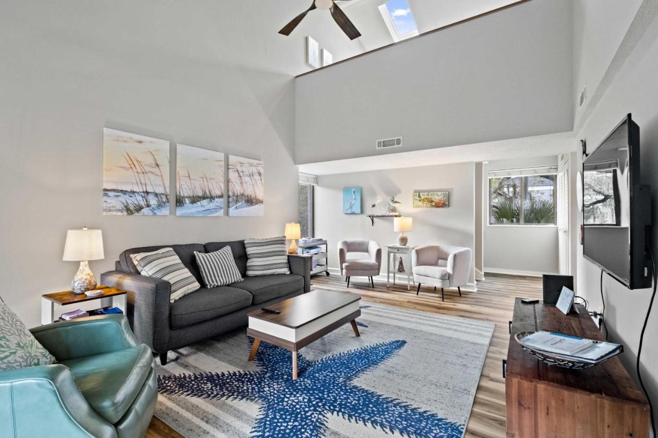 Coastal Oasis With Pool - Walk To Coligny Beach Park Île de Hilton-Head Extérieur photo
