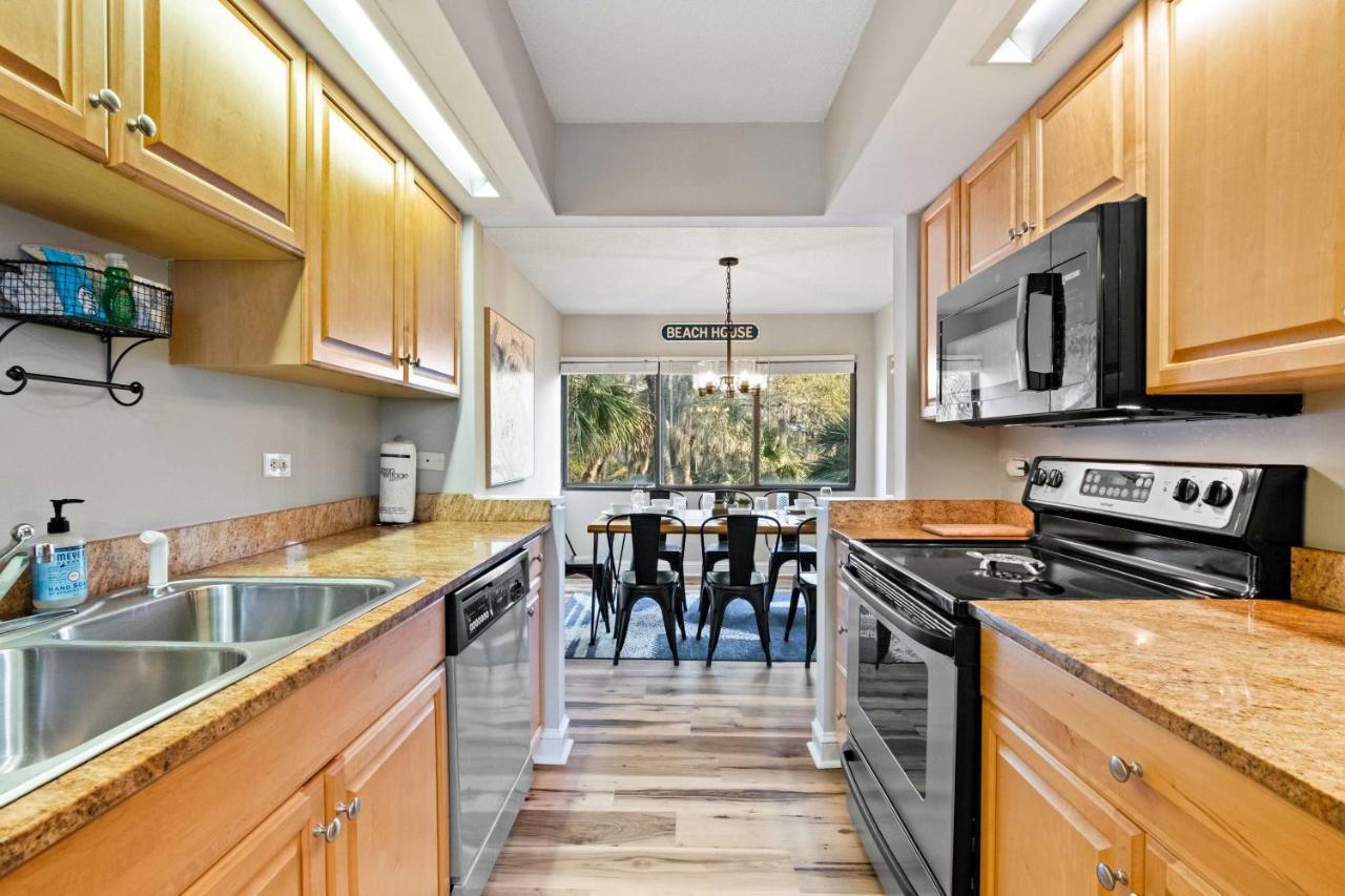 Coastal Oasis With Pool - Walk To Coligny Beach Park Île de Hilton-Head Extérieur photo
